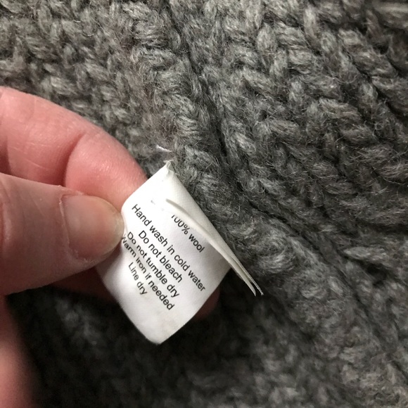 Sunner Anthro Heavy Knit Sweater Cardigan Grey - Picture 5 of 7